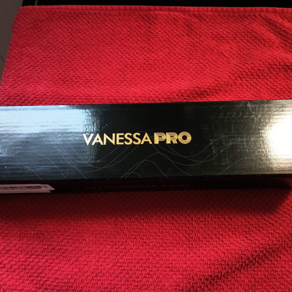 Vanessa Pro Flat Iron